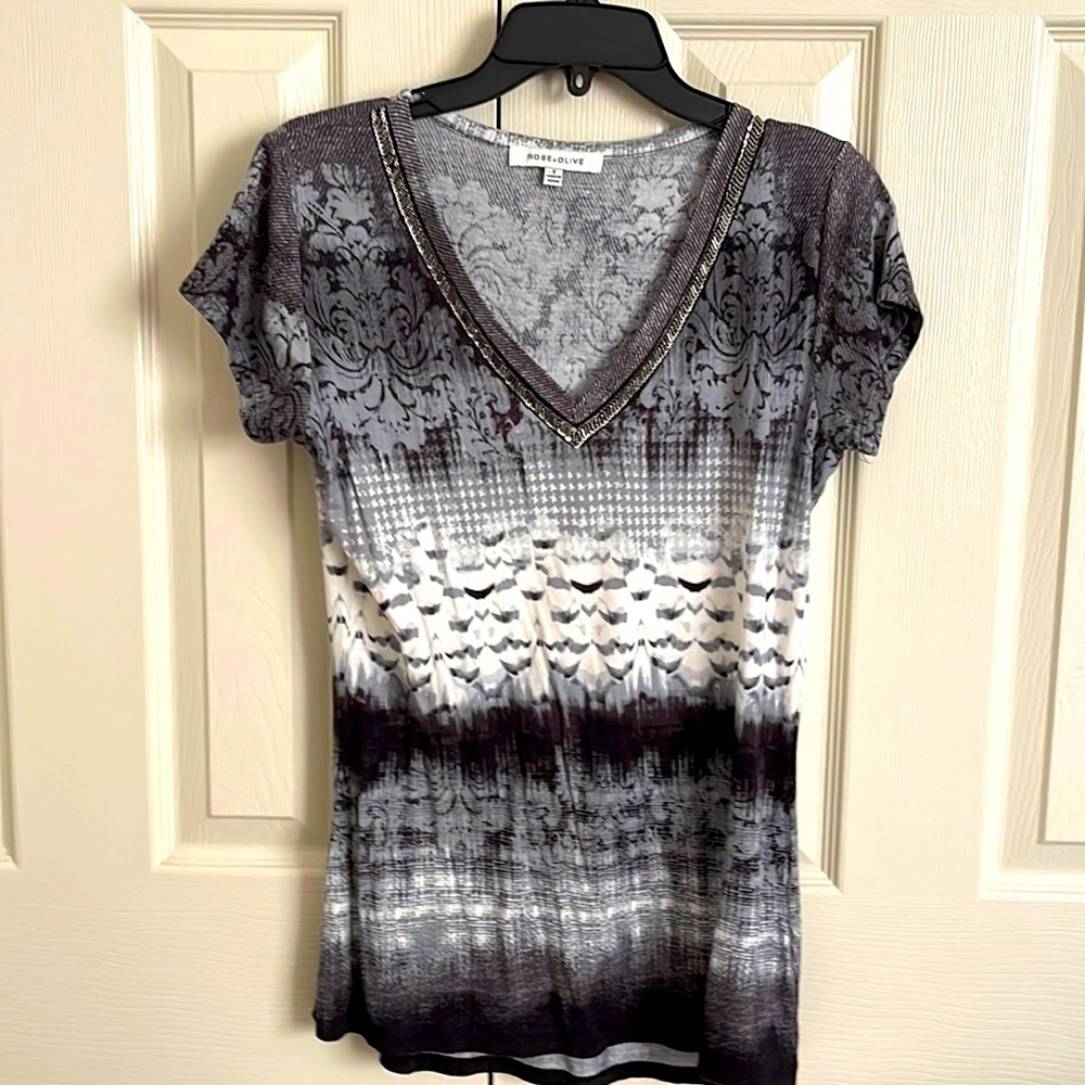 Cute top with bead detail